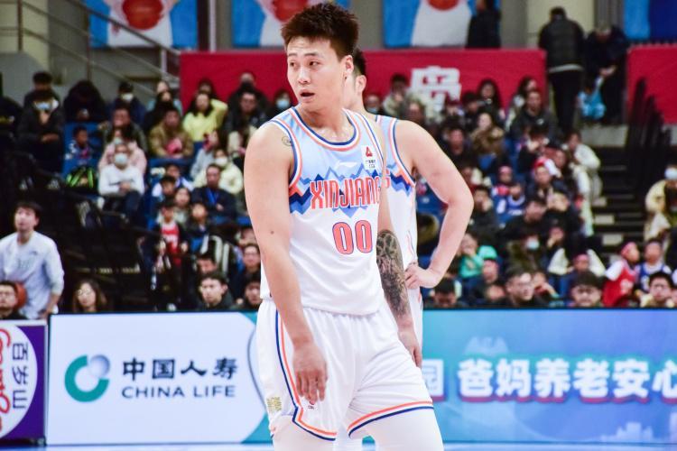 媒体人：赵睿转会谈判过程中 曾有其他俱乐部加入&amp;amp;开出高价