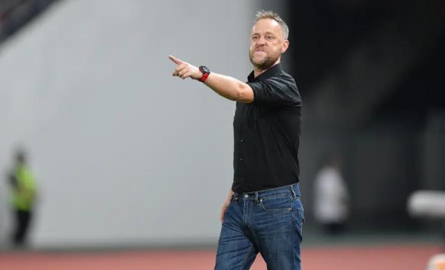 天天盈球APP-泰国主帅对结果感到失望：面对新加坡必须取胜